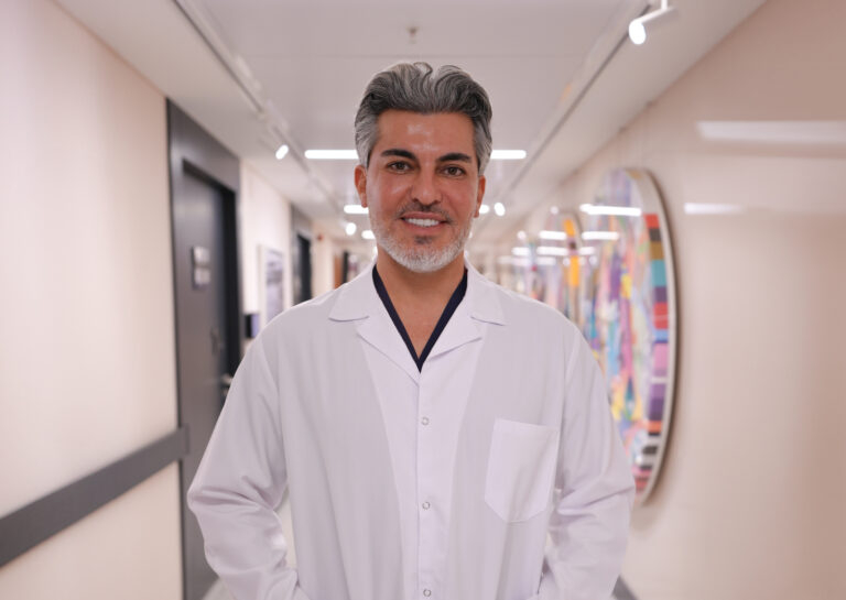 Salle de sport et calvitie : comment préserver ses cheveux malgré la DHT ?