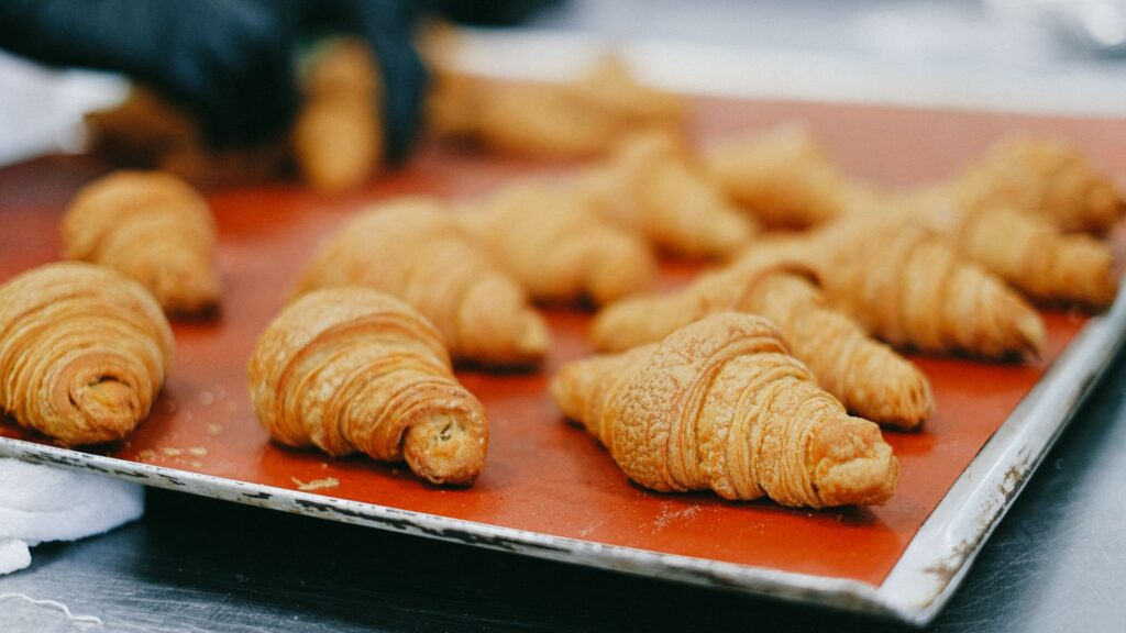 Kilocalorie croissant : les valeurs à connaître selon la recette
