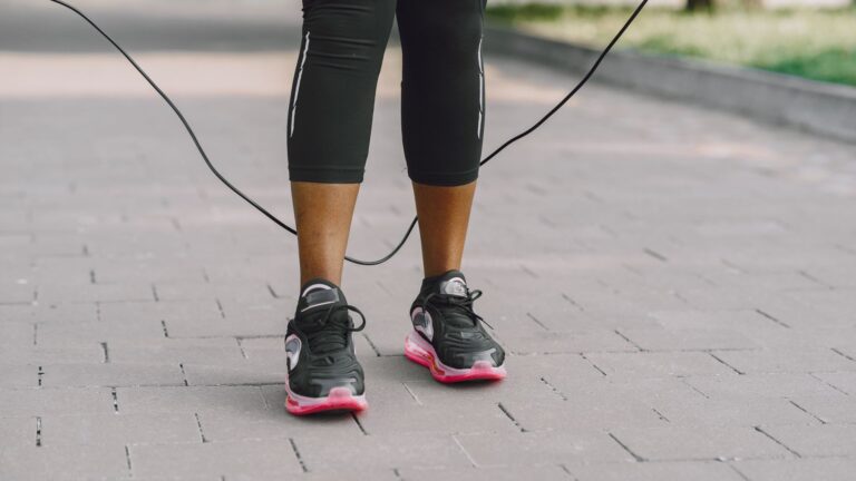 Sauter à la corde efficacement : guide complet